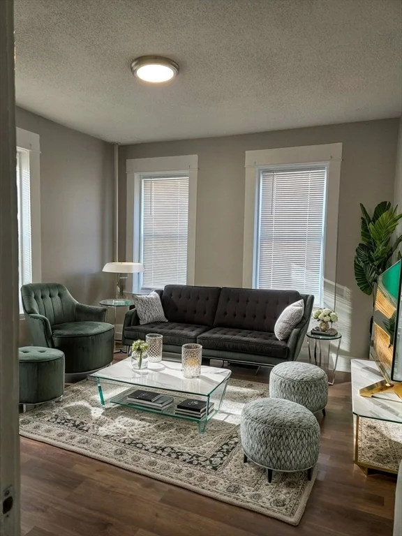 3 bed, 1 bath apartment for rent at 529 Union St Unit 1r, Hill McKnight — photo 8 of 13