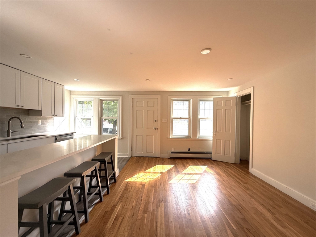 1 bed, 1 bath apartment for rent at 5297 Washington St Unit 1, West Roxbury — photo 3 of 15