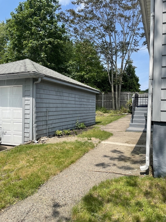 1 bed, 1 bath apartment for rent at 5297 Washington St Unit 1, West Roxbury — photo 14 of 15