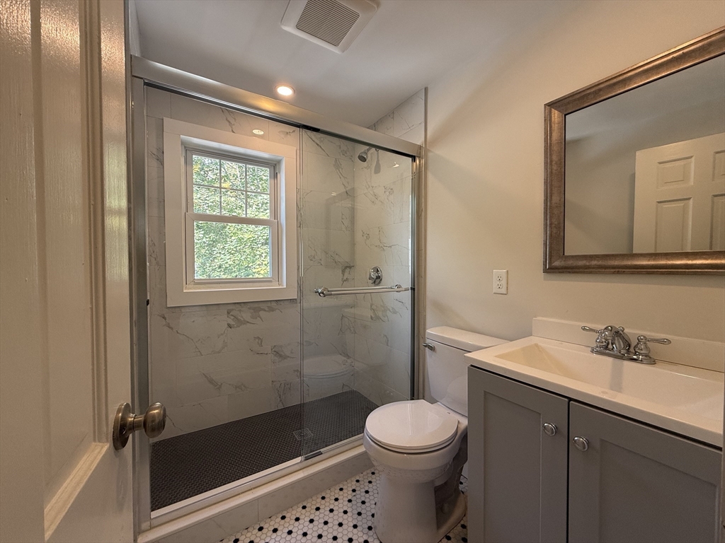 1 bed, 1 bath apartment for rent at 5297 Washington St Unit 1, West Roxbury — photo 10 of 15