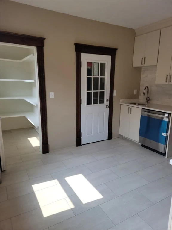 3 bed, 1 bath apartment for rent at 53 Adamson St Unit 53, Allston — photo 4 of 8