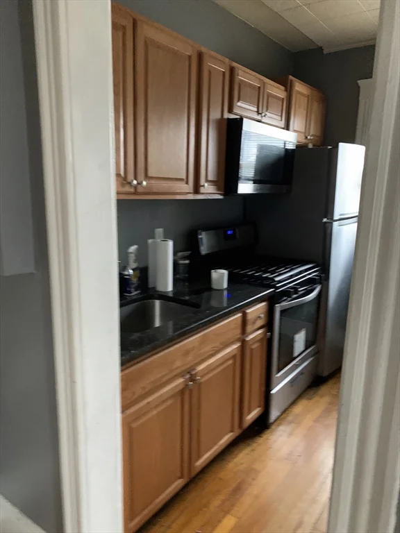 2 bed, 1 bath apartment for rent at 53 Arlington St Unit 5, Lynn — photo 2 of 7