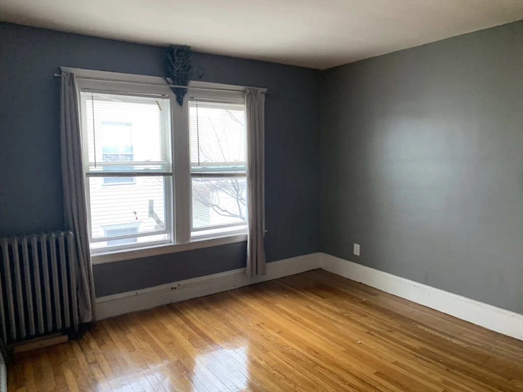 2 bed, 1 bath apartment for rent at 53 Arlington St Unit 5, Lynn