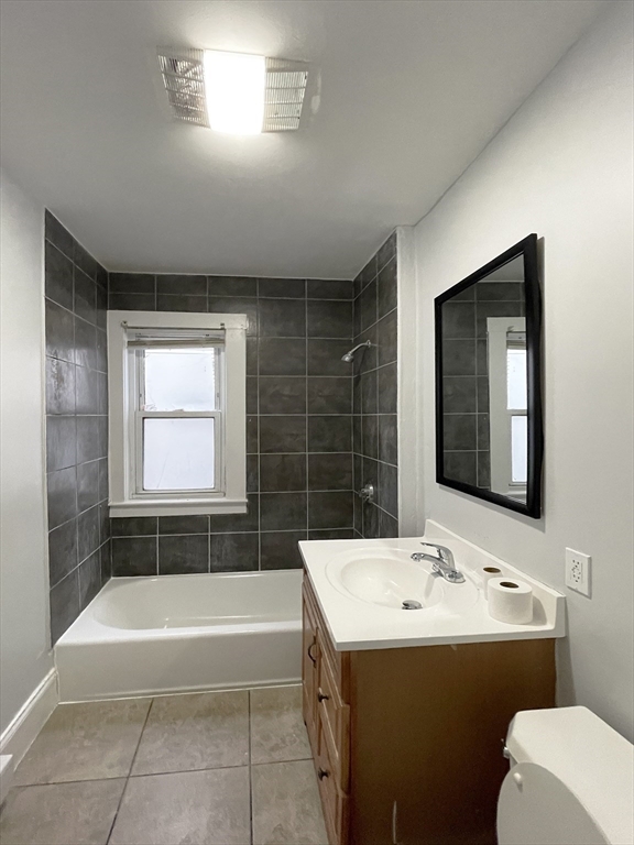 3 bed, 1 bath apartment for rent at 53 Aspinwall Rd Unit 2, Dorchester — photo 2 of 8