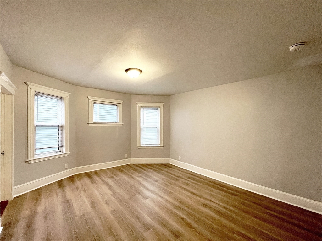3 bed, 1 bath apartment for rent at 53 Aspinwall Rd Unit 2, Dorchester — photo 5 of 8