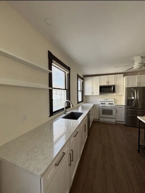 3 bed, 1 bath apartment for rent at 53 Barclay St Unit 1, Worcester — photo 1 of 17