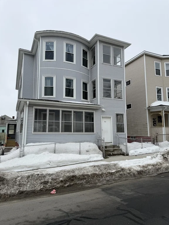 3 bed, 1 bath apartment for rent at 53 Barclay St Unit 1, Worcester — photo 5 of 17