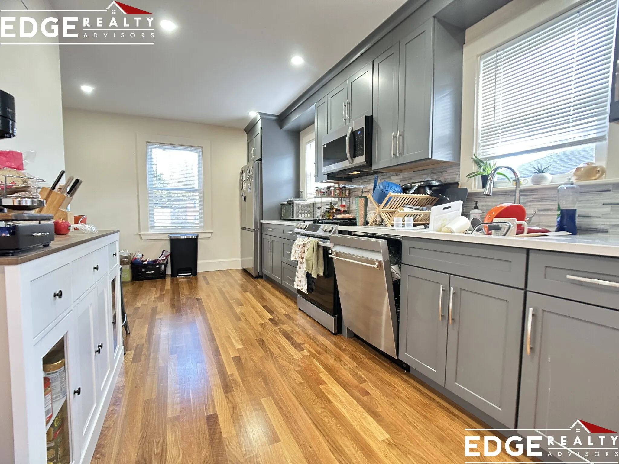 3 bed, 1 bath apartment for rent at 53 Beechcroft St Unit 2, Brighton — photo 2 of 10