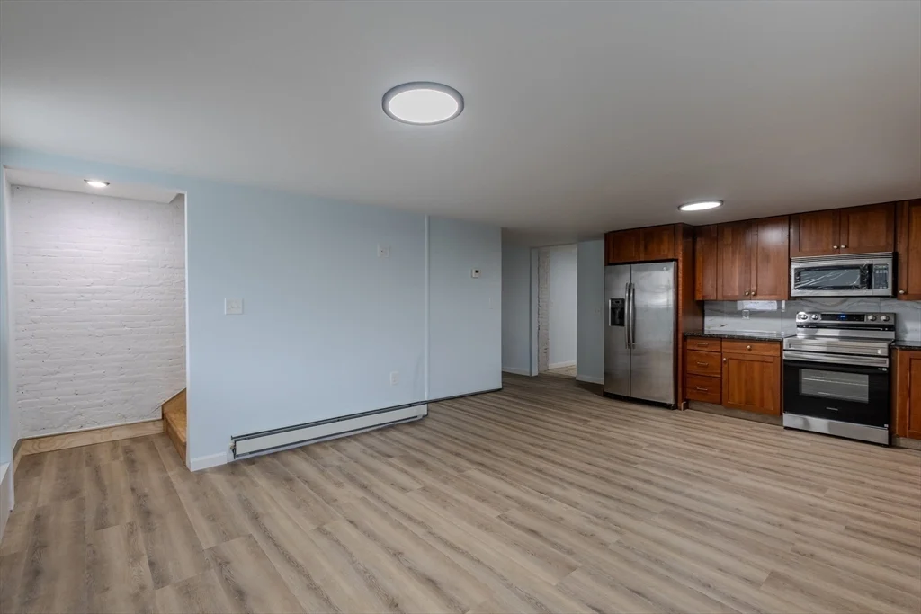 3 bed, 1 bath apartment for rent at 53 Berkley Unit B, Taunton — photo 11 of 36