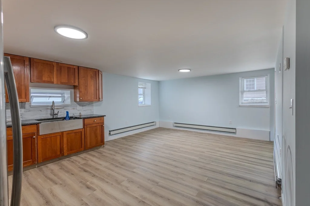 3 bed, 1 bath apartment for rent at 53 Berkley Unit B, Taunton — photo 7 of 36