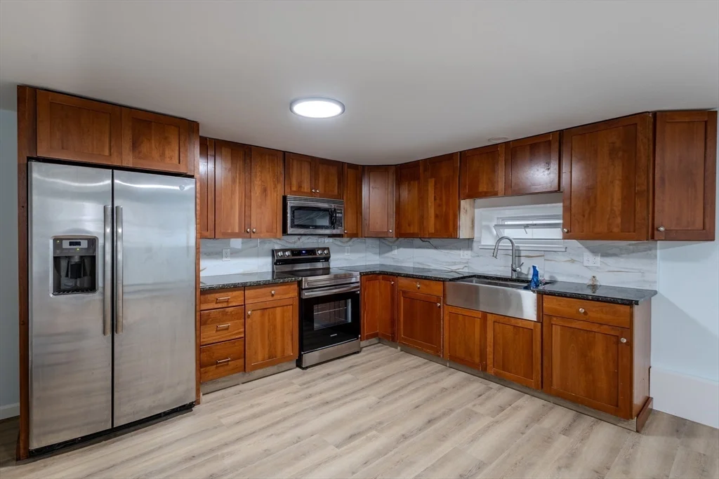 3 bed, 1 bath apartment for rent at 53 Berkley Unit B, Taunton — photo 5 of 36