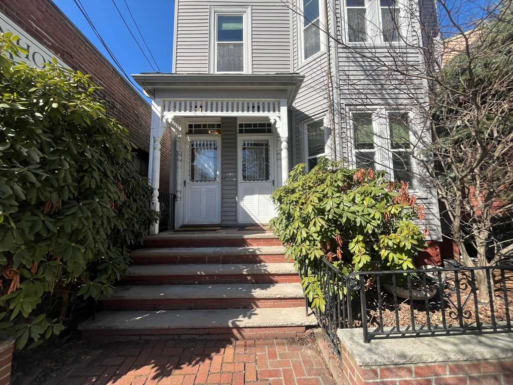 2 bed, 1 bath apartment for rent at 53 Bow Unit 1, Union Square — photo 1 of 30