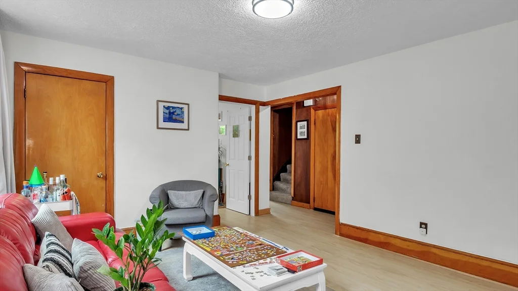 4 bed, 1 bath apartment for rent at 53 Bow Unit 2, Union Square — photo 3 of 35