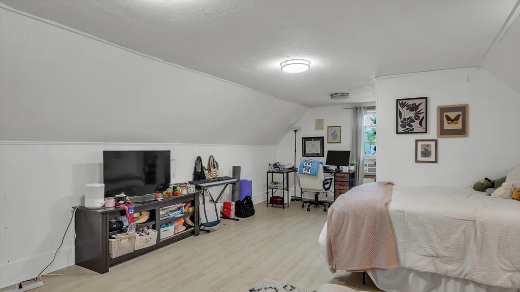 4 bed, 1 bath apartment for rent at 53 Bow Unit 2, Union Square — photo 11 of 35