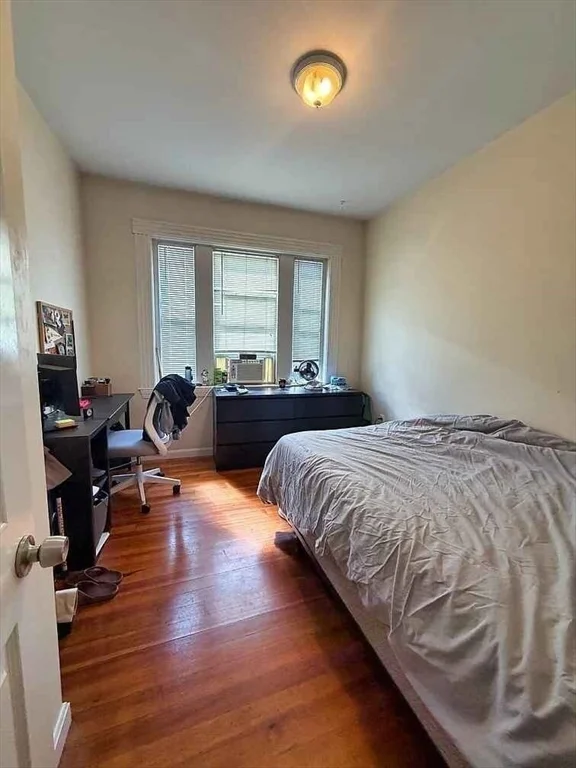 3 bed, 1 bath apartment for rent at 53 Brackett St Unit 2, Brighton — photo 5 of 10