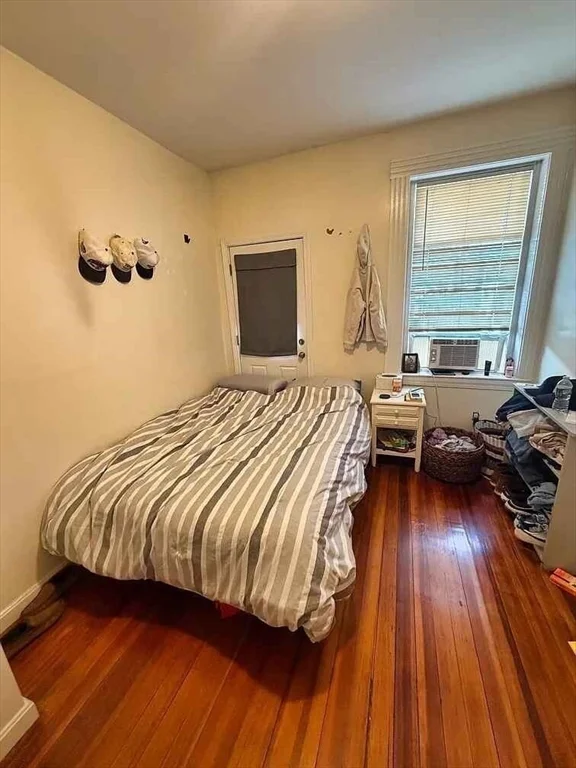 3 bed, 1 bath apartment for rent at 53 Brackett St Unit 2, Brighton — photo 4 of 10