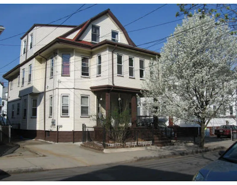 7 bed, 2 bath apartment for rent at 53 Bristol Rd Unit 2, Medford