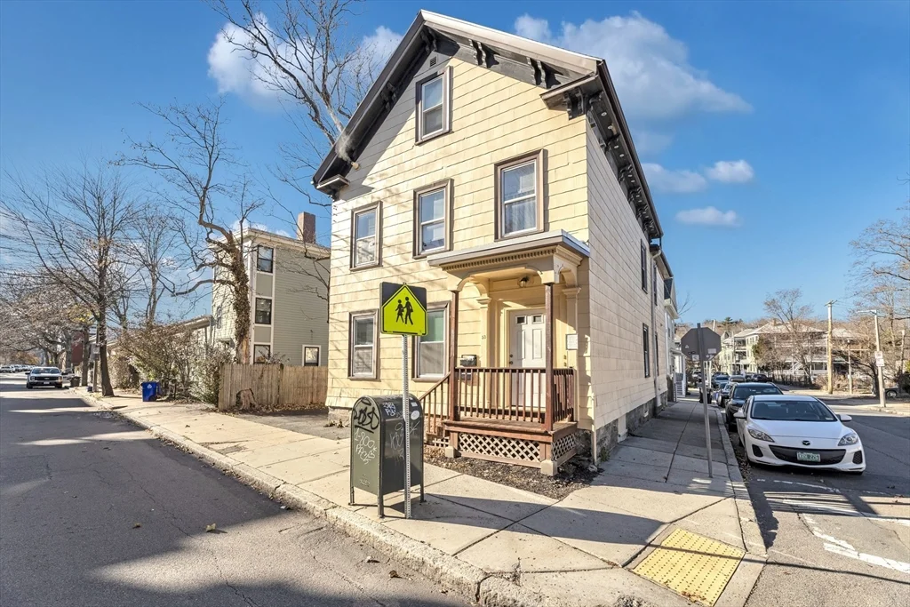 1 bed, 1 bath apartment for rent at 53 Brookside Ave Unit 1, Jamaica Plain