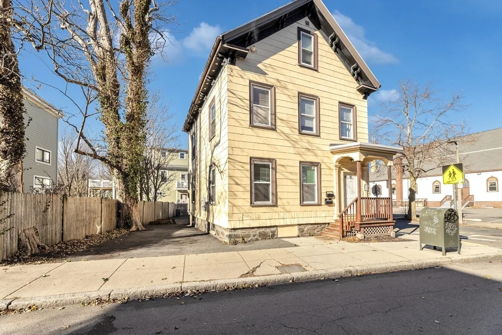 3 bed, 2 bath apartment for rent at 53 Brookside Ave Unit 2, Jamaica Plain