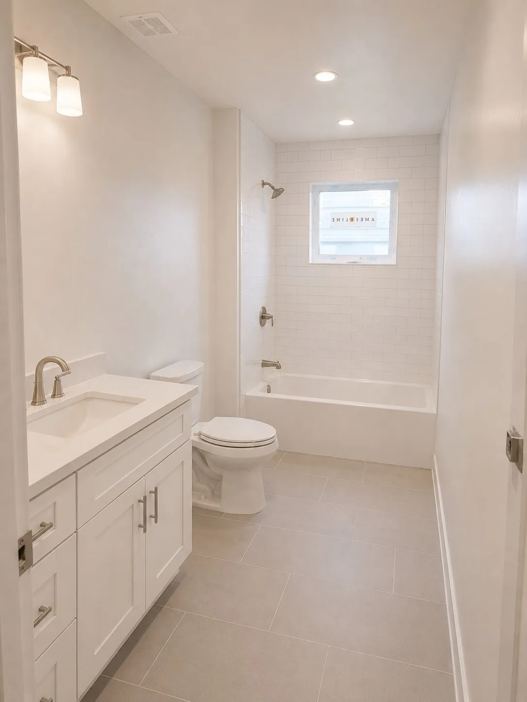 3 bed, 2 bath apartment for rent at 53 Burrell St Unit 2, Roxbury — photo 2 of 5