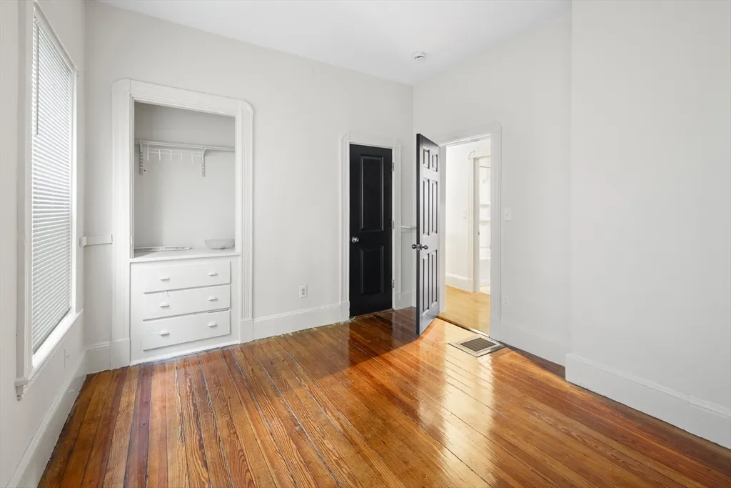 4 bed, 1 bath apartment for rent at 53 Copeland St Unit 2, Roxbury — photo 9 of 15