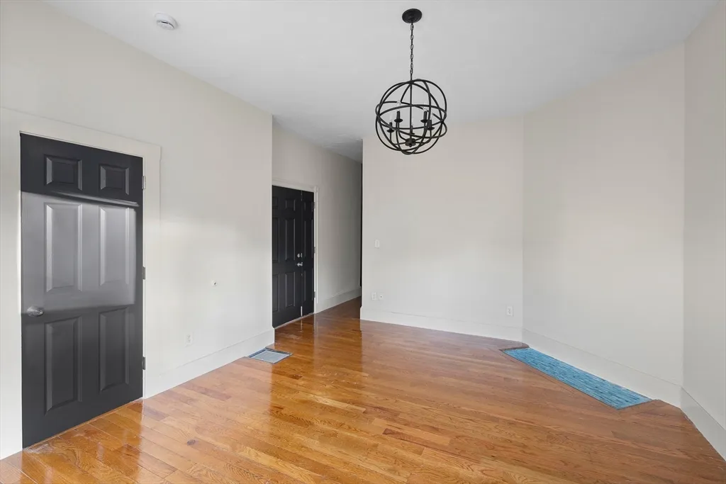 4 bed, 1 bath apartment for rent at 53 Copeland St Unit 2, Roxbury — photo 14 of 15