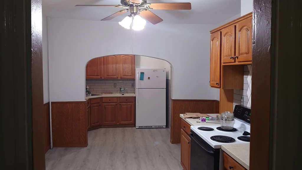 2 bed, 1 bath apartment for rent at 53 Dean Unit 1, Everett — photo 8 of 27