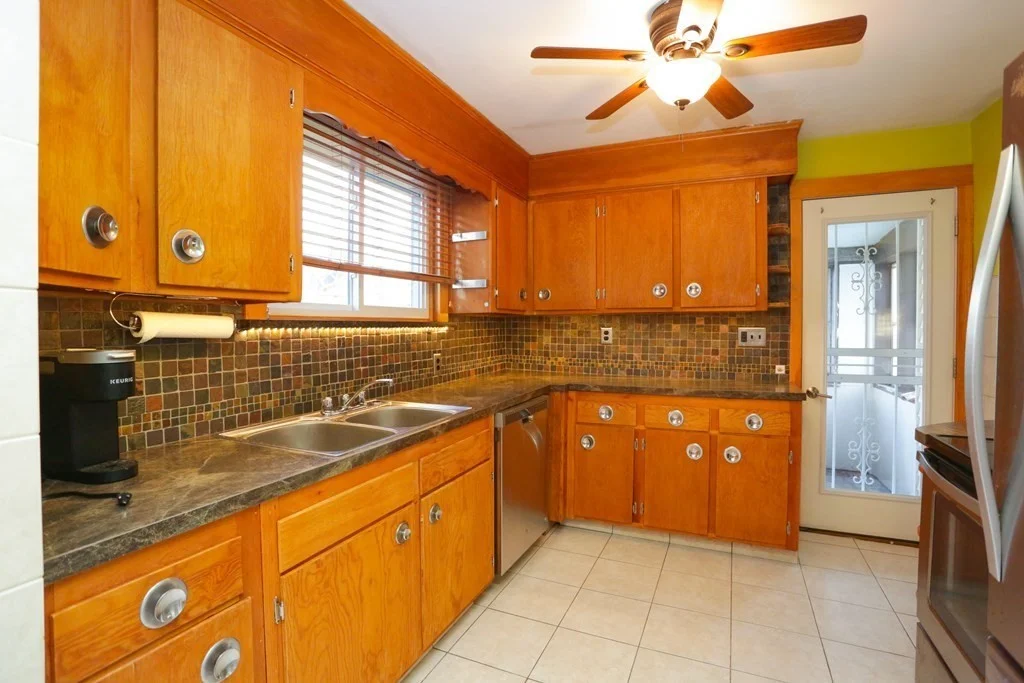 2 bed, 1 bath apartment for rent at 53 Dean Unit 2, Everett — photo 9 of 24
