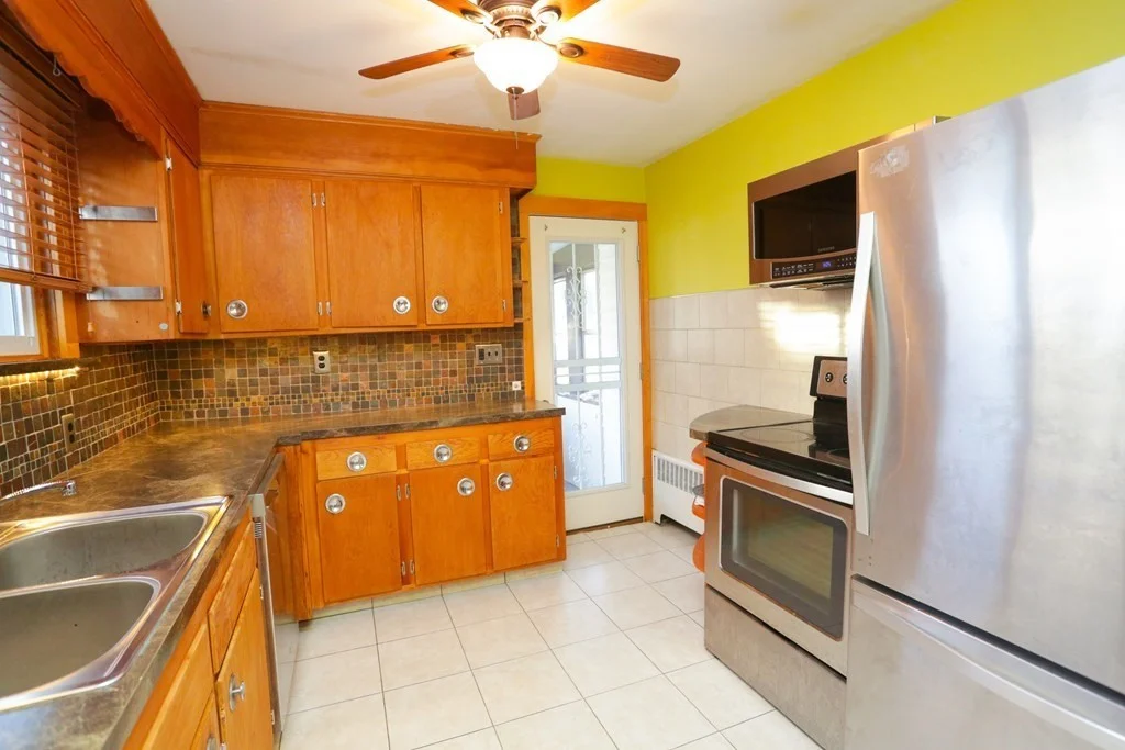 2 bed, 1 bath apartment for rent at 53 Dean Unit 2, Everett — photo 12 of 24