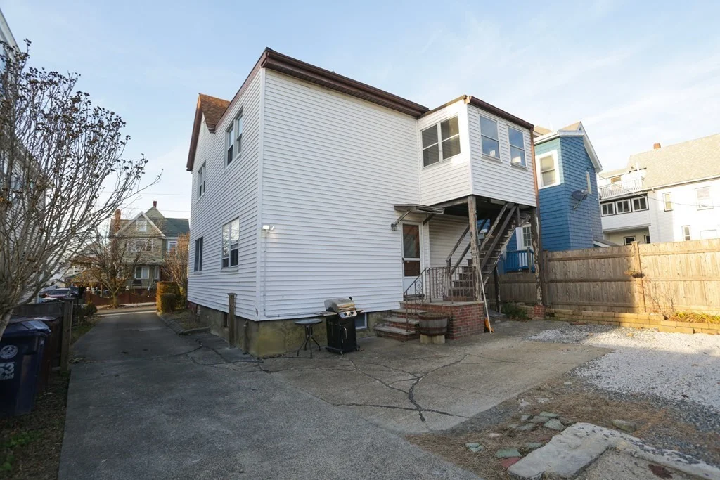 2 bed, 1 bath apartment for rent at 53 Dean Unit 2, Everett — photo 4 of 24