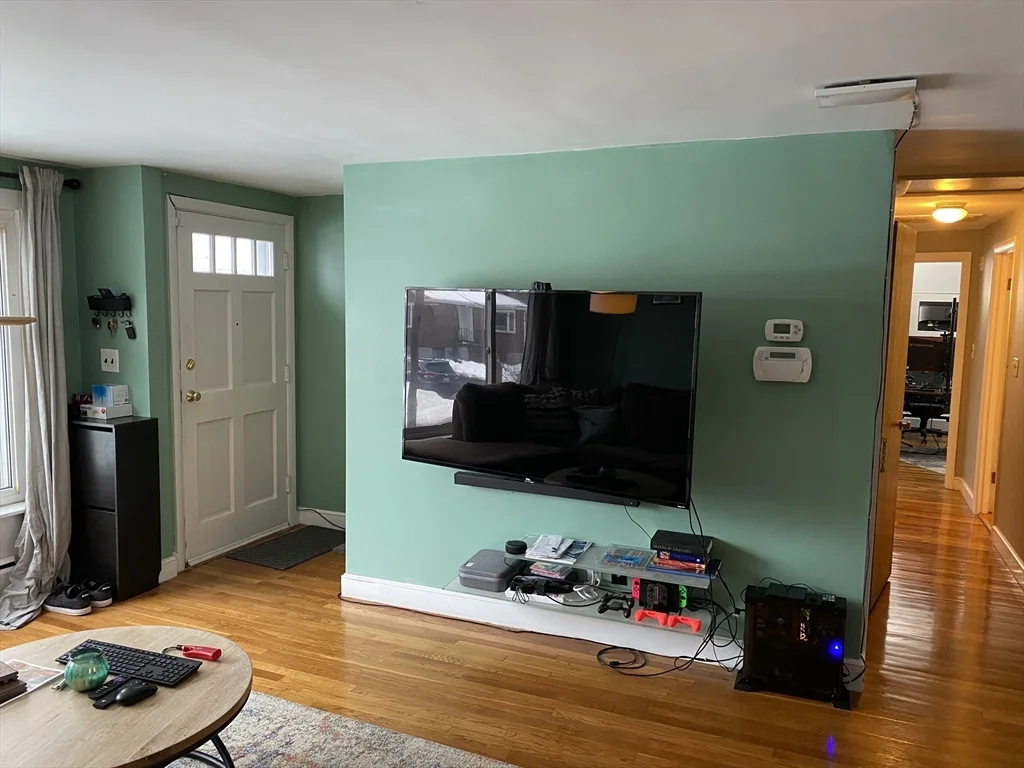 3 bed, 2 bath apartment for rent at 53 Dickson Ave, Arlington — photo 10 of 28
