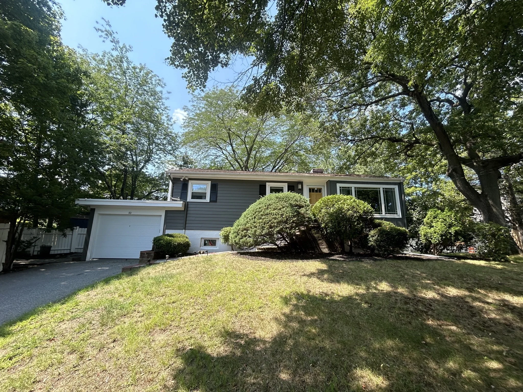 3 bed, 2 bath apartment for rent at 53 Dickson Ave, Arlington — photo 2 of 23