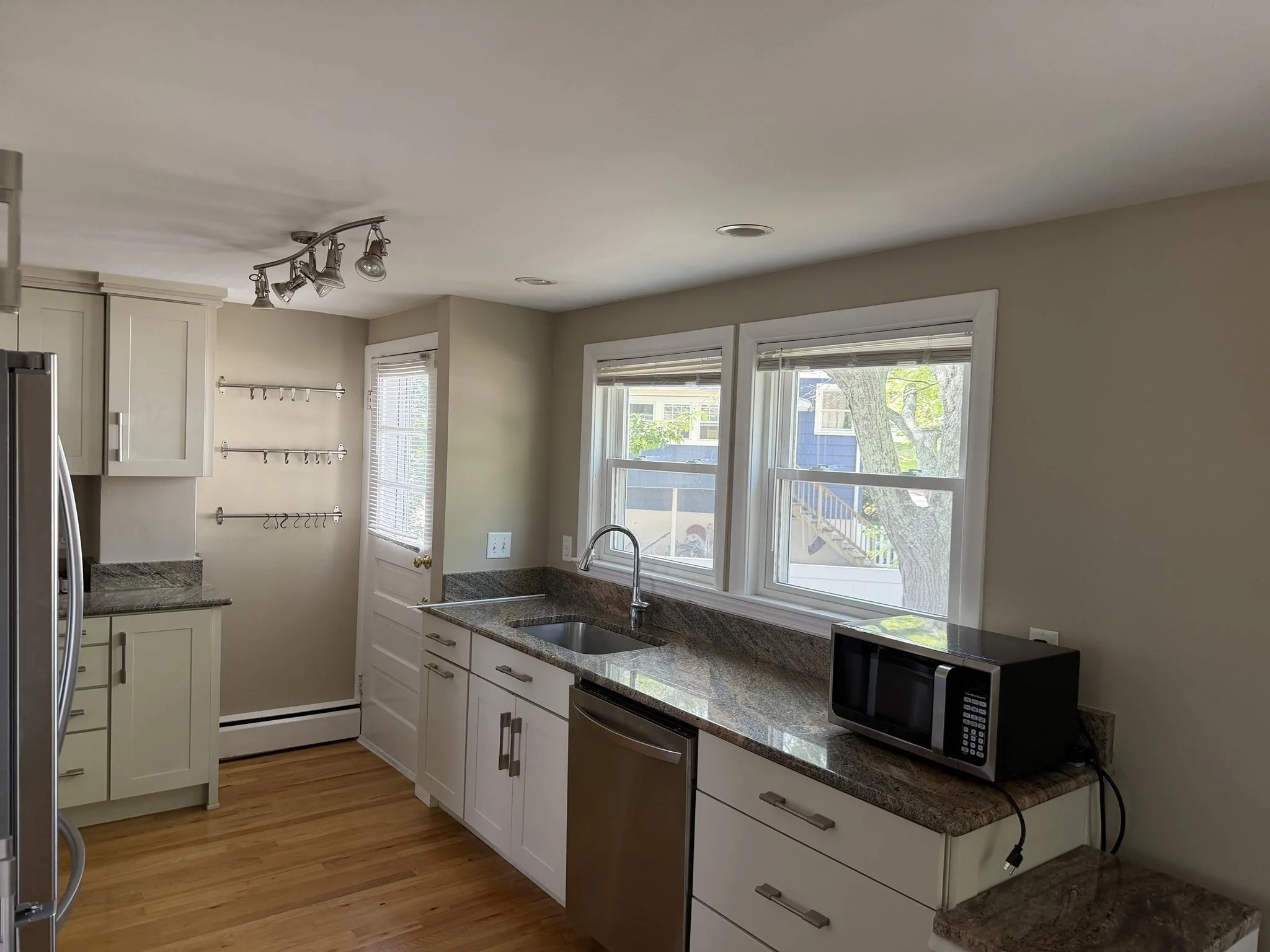 3 bed, 2 bath apartment for rent at 53 Dickson Ave, Arlington — photo 8 of 23