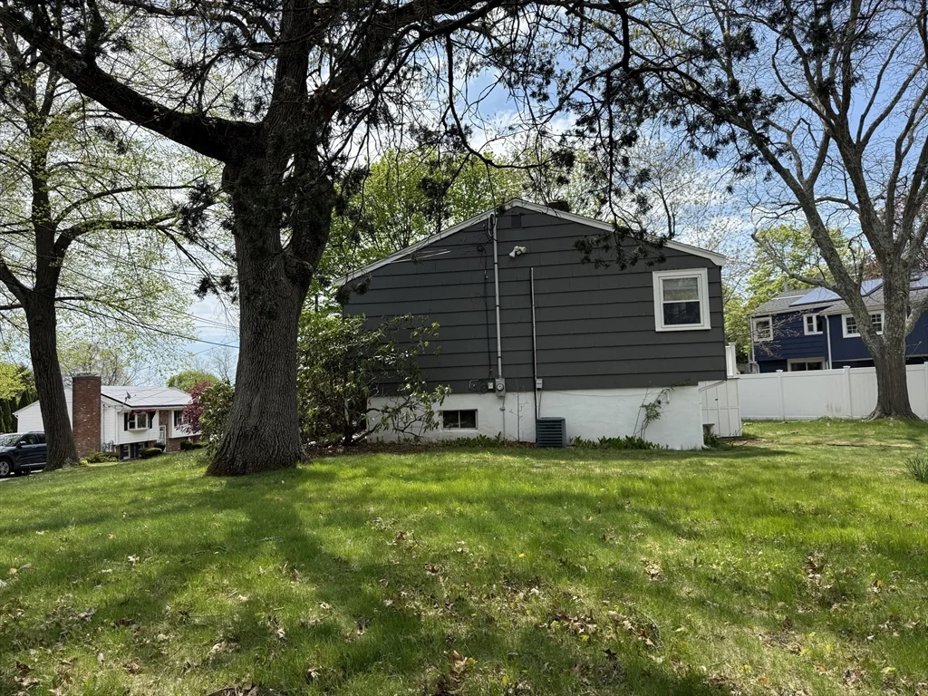 3 bed, 2 bath apartment for rent at 53 Dickson Ave, Arlington — photo 27 of 28