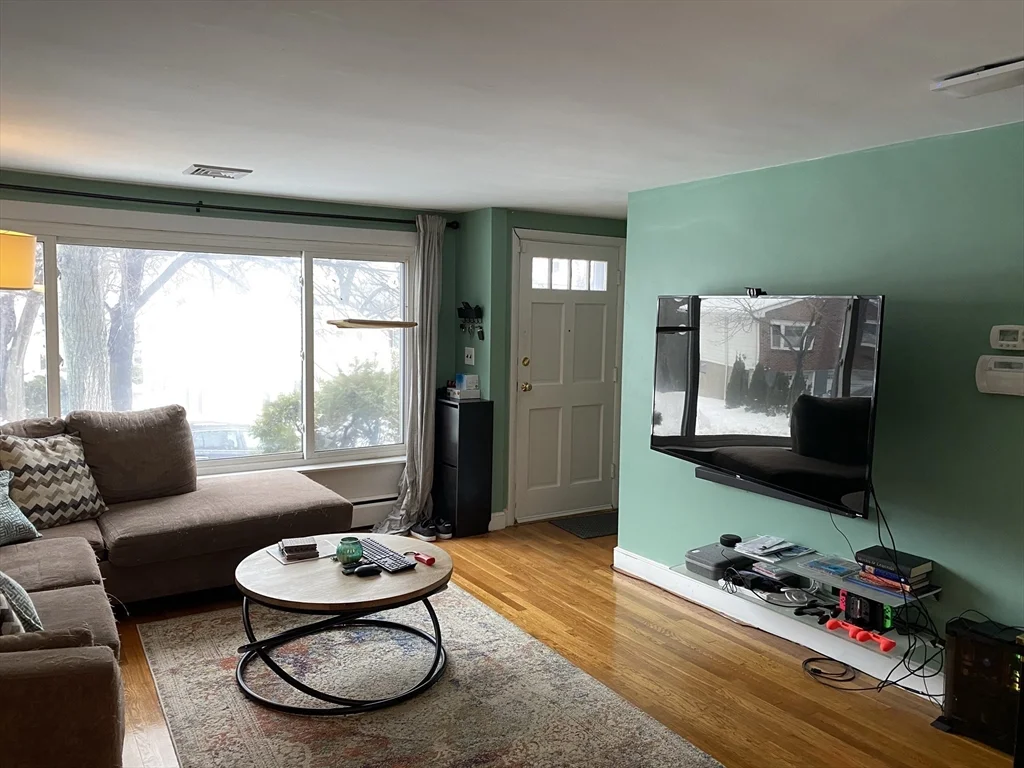 3 bed, 2 bath apartment for rent at 53 Dickson Ave, Arlington — photo 6 of 28