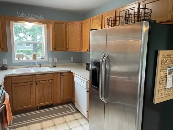 3 bed, 2 bath apartment for rent at 53-E Cummings Ln Unit WINTER RENT, South Westport — photo 12 of 25