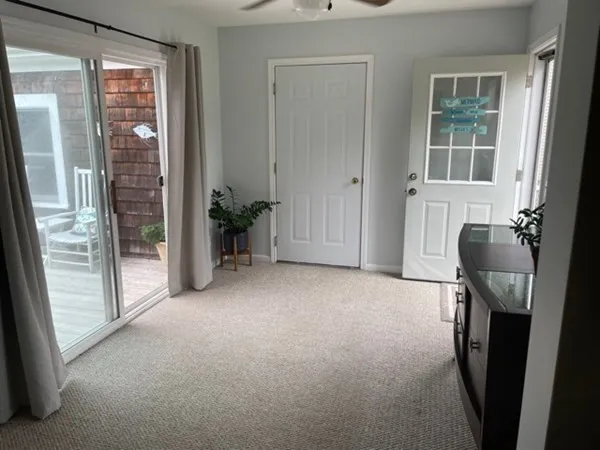 3 bed, 2 bath apartment for rent at 53-E Cummings Ln Unit WINTER RENT, South Westport — photo 10 of 25