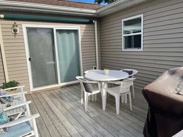 3 bed, 2 bath apartment for rent at 53-E Cummings Ln Unit WINTER RENT, South Westport — photo 7 of 25