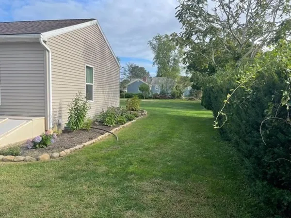3 bed, 2 bath apartment for rent at 53-E Cummings Ln Unit WINTER RENT, South Westport — photo 8 of 25