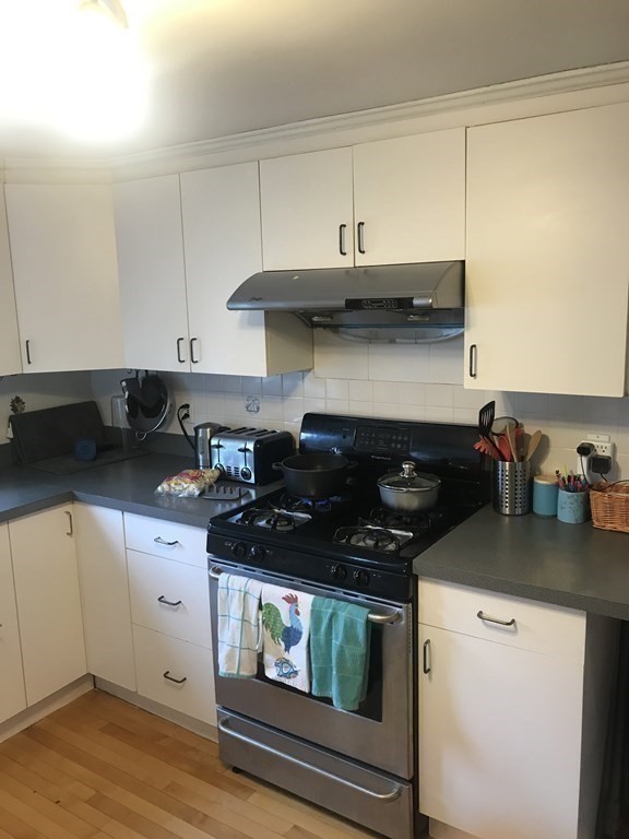 4 bed, 2 bath apartment for rent at 53 Elinor Rd, Newton Highlands — photo 5 of 29