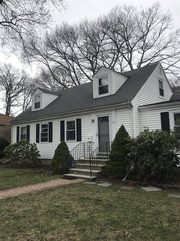 4 bed, 2 bath apartment for rent at 53 Elinor Rd, Newton Highlands — photo 1 of 29