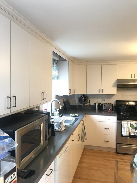 4 bed, 2 bath apartment for rent at 53 Elinor Rd, Newton Highlands — photo 6 of 29