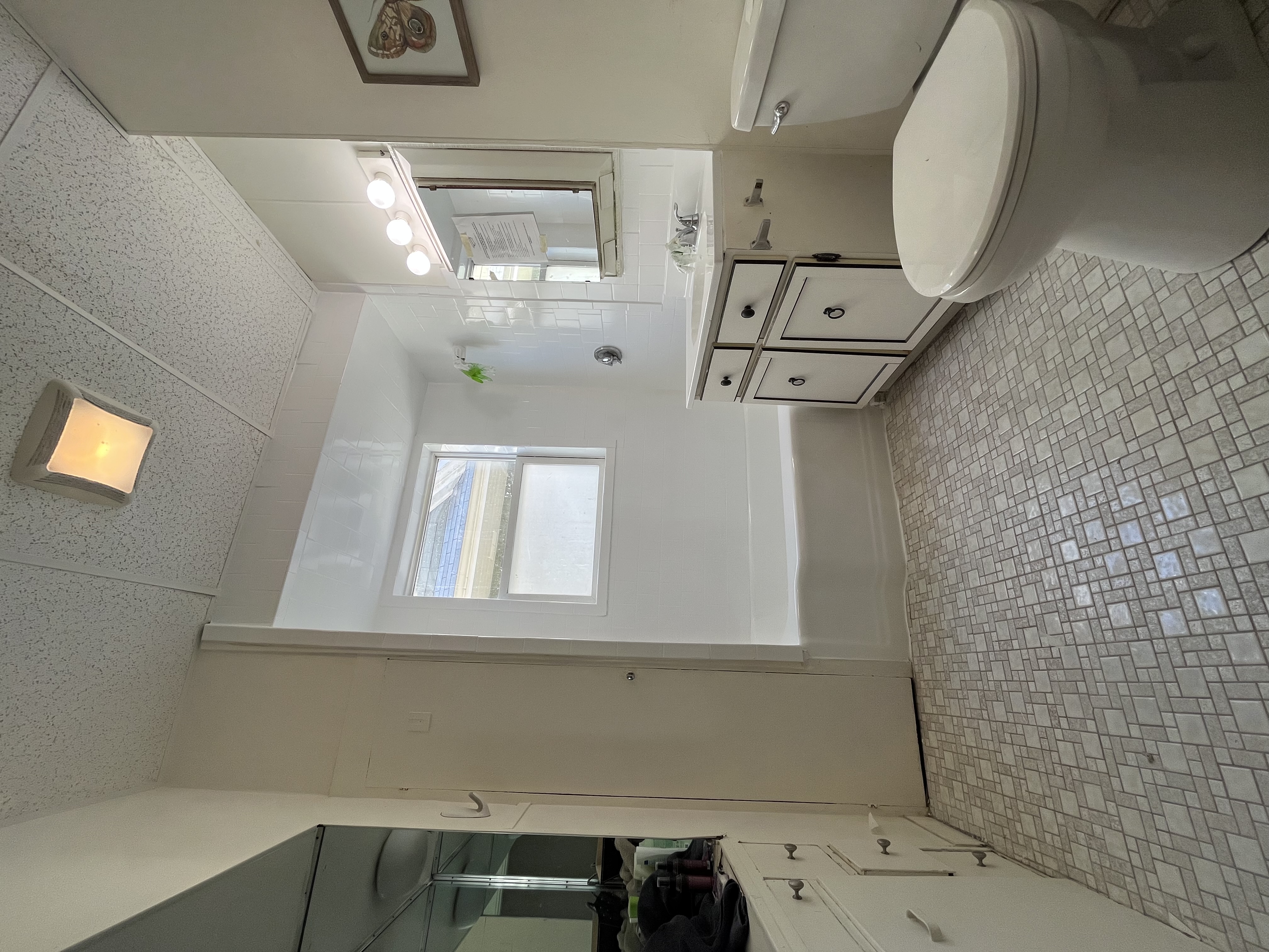3 bed, 1 bath apartment for rent at 53 Elm St Unit 2, Spring Hill — photo 8 of 14
