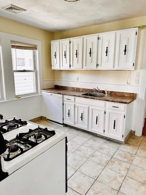 3 bed, 1 bath apartment for rent at 53 Fairfax St Unit 2, West Somerville — photo 19 of 29