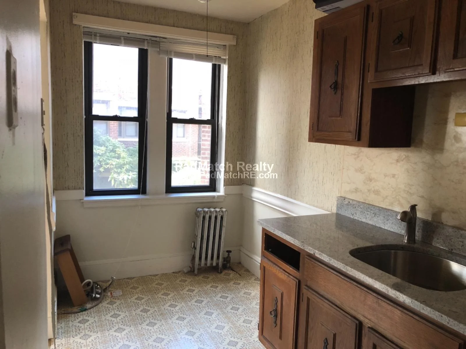 1 bed, 1 bath apartment for rent at 53 Fellsway Unit 1, Medford — photo 5 of 7