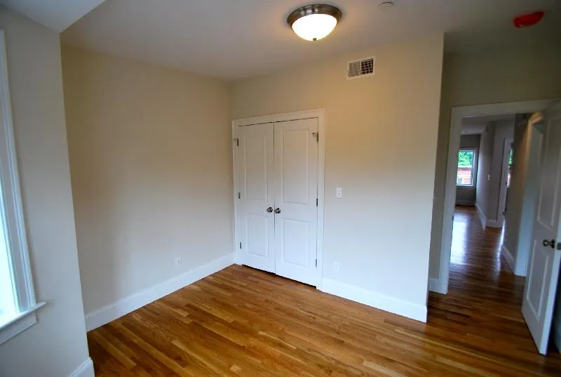 3 bed, 1 bath apartment for rent at 53 Fort Ave Unit 3, Roxbury — photo 12 of 13