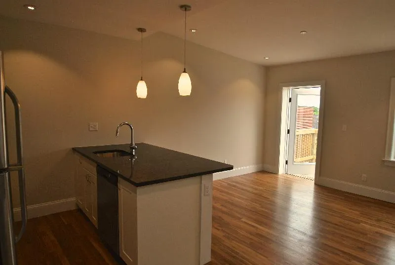 3 bed, 1 bath apartment for rent at 53 Fort Ave Unit 3, Roxbury — photo 10 of 13