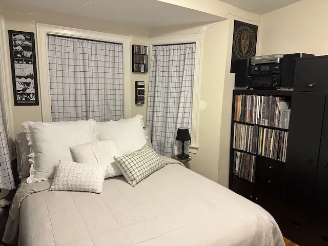 3 bed, 1 bath apartment for rent at 53 Fort Ave Unit 3, Roxbury — photo 6 of 13