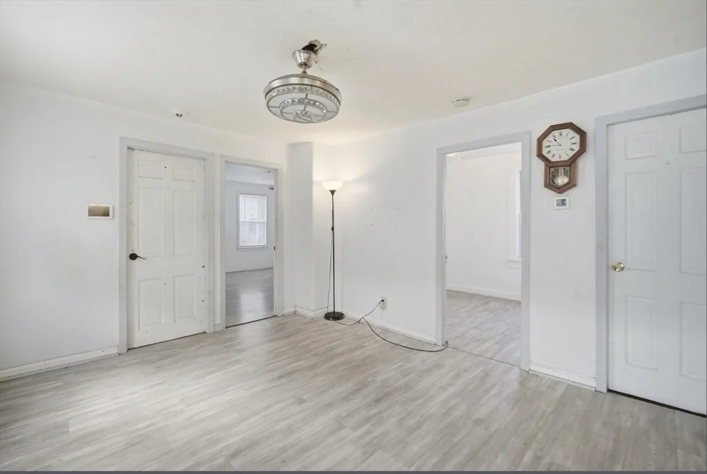 3 bed, 1 bath apartment for rent at 53 Fremont St Unit 1, Springfield — photo 7 of 9