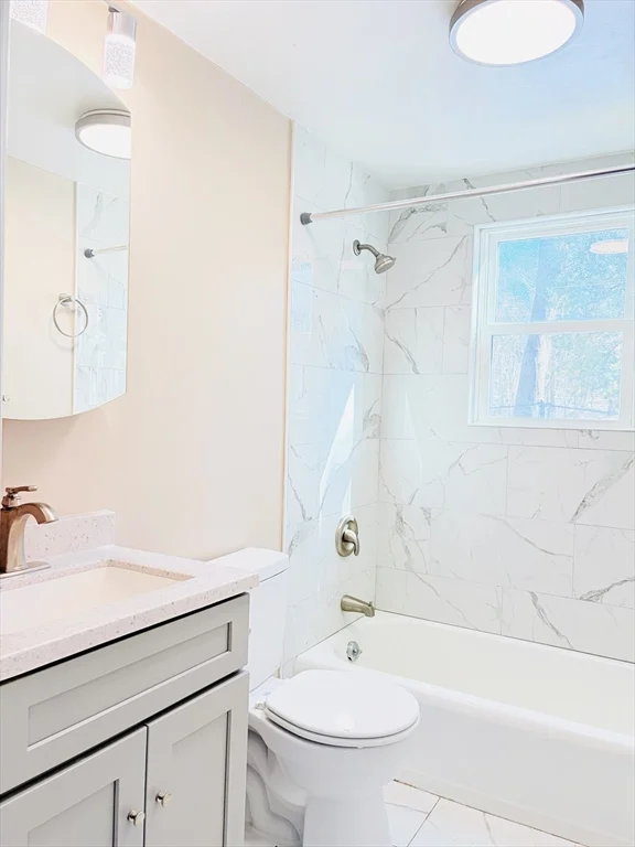 5 bed, 2 bath apartment for rent at 53 Gale Rd Unit 0, Weymouth — photo 10 of 14